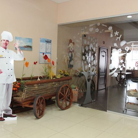 מלון אסטרחן Volga-Volga מראה חיצוני תמונה